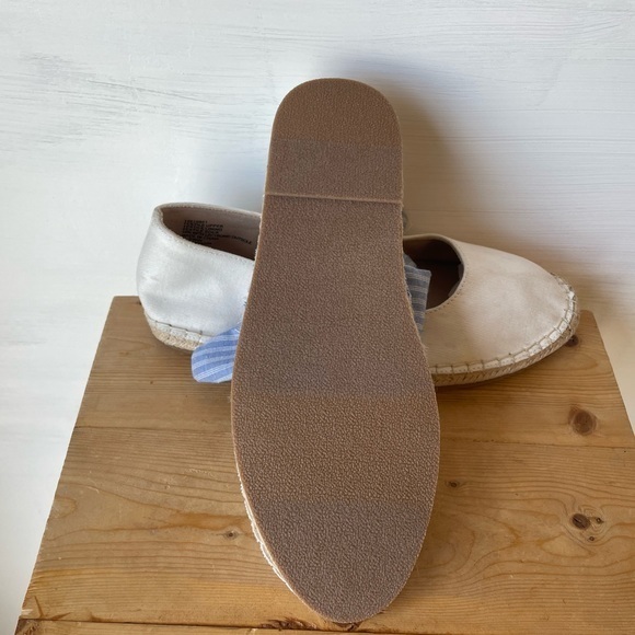 Torrid Ivory Canvas Espadrille Flats NWT! Size 11.5 - Picture 12 of 13